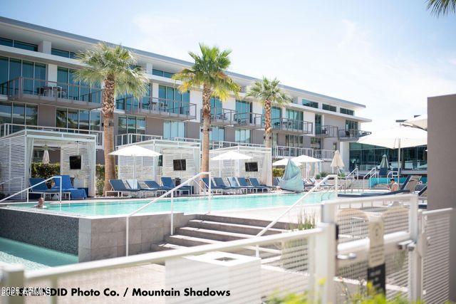 5553 E STELLA Lane, Paradise Valley, AZ 85253