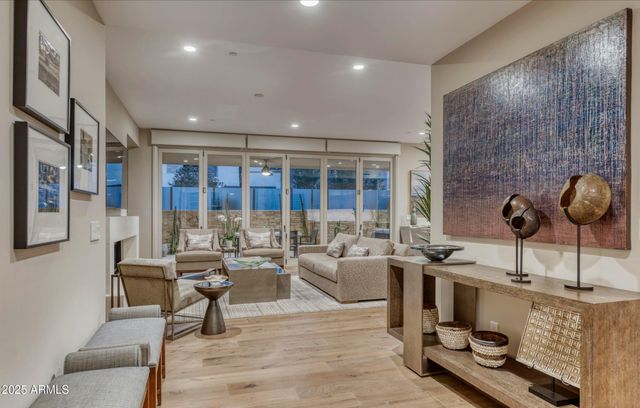 5553 E STELLA Lane, Paradise Valley, AZ 85253