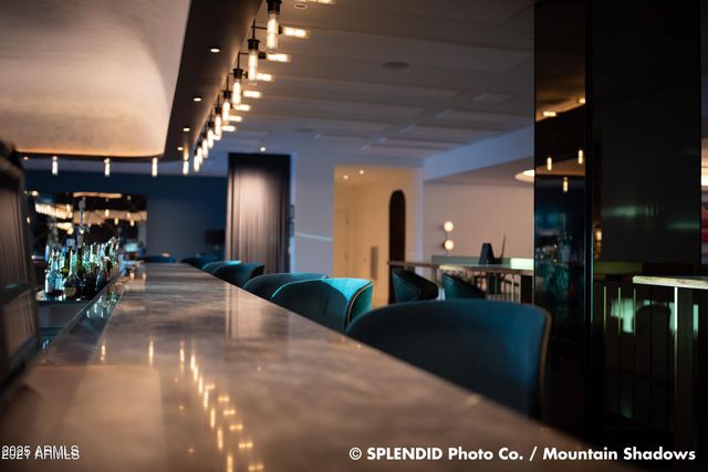 5553 E STELLA Lane, Paradise Valley, AZ 85253