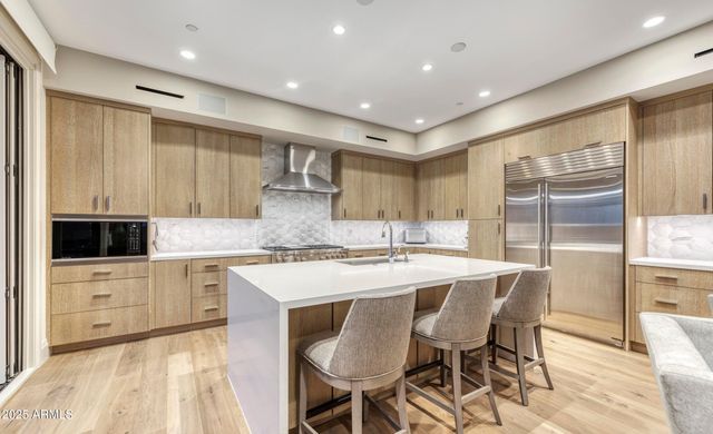 5553 E STELLA Lane, Paradise Valley, AZ 85253