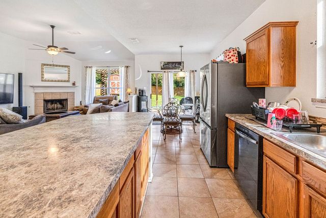 804 Ridge Point Drive, Grand Prairie, TX 75052