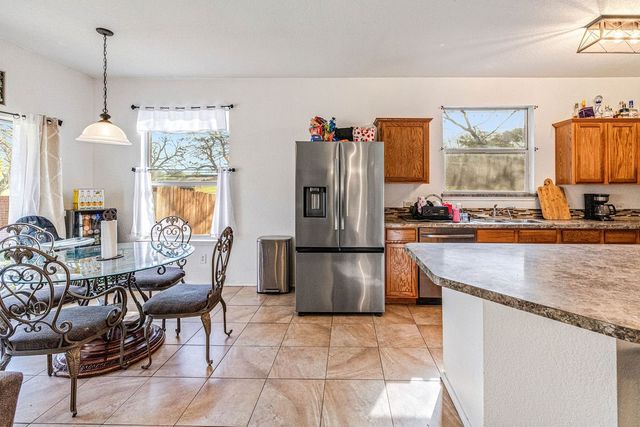 804 Ridge Point Drive, Grand Prairie, TX 75052