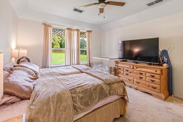 804 Ridge Point Drive, Grand Prairie, TX 75052