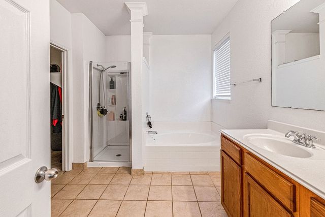 804 Ridge Point Drive, Grand Prairie, TX 75052