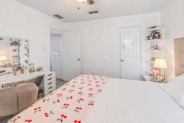 804 Ridge Point Drive, Grand Prairie, TX 75052