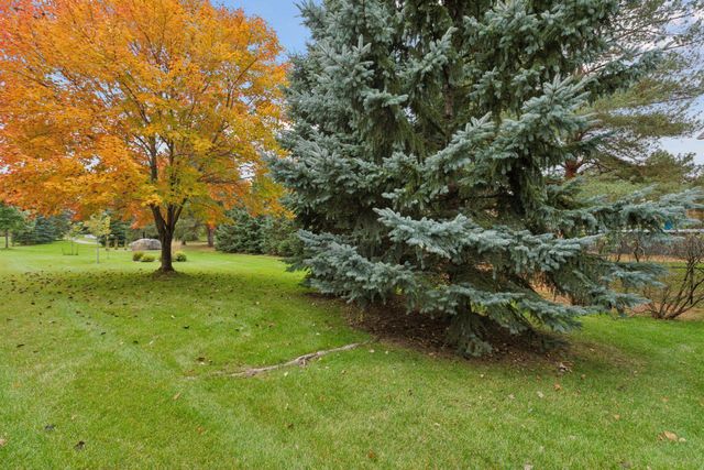 10025 Northwood Lane N, Brooklyn Park, MN 55443