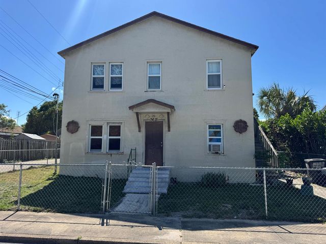 3621 Morton Avenue, West Palm Beach, FL 33405