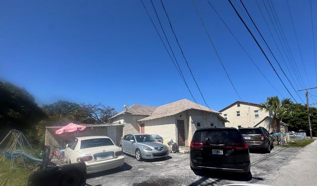 3621 Morton Avenue, West Palm Beach, FL 33405