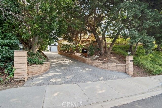12218 Sarazen Place, Granada Hills (los Angeles), CA 91344