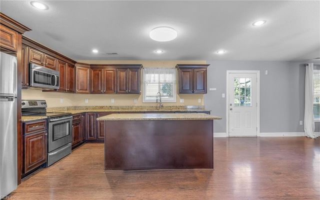 1072 Joyner ST, Norfolk, VA 23513