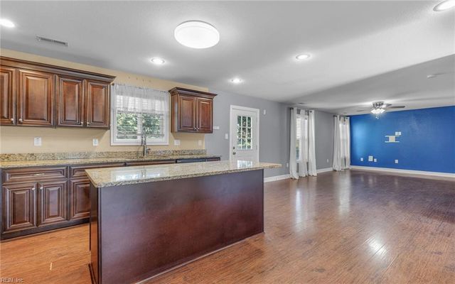 1072 Joyner ST, Norfolk, VA 23513