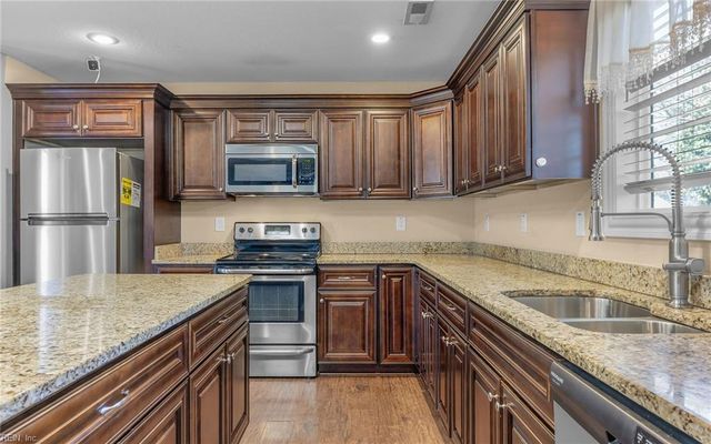 1072 Joyner ST, Norfolk, VA 23513