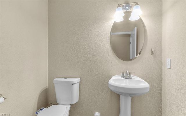 1072 Joyner ST, Norfolk, VA 23513