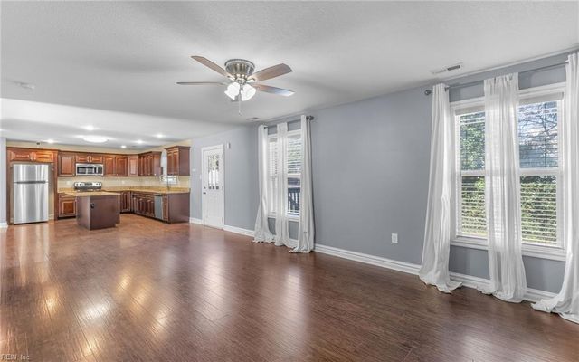 1072 Joyner ST, Norfolk, VA 23513