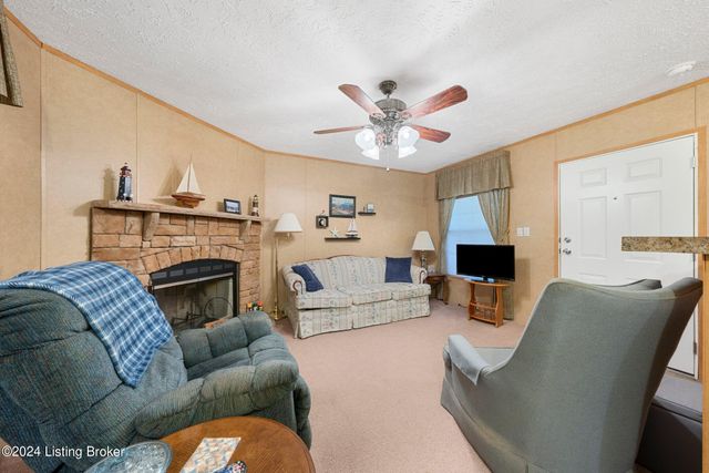 60 Hickory Ln, Clarkson, KY 42726