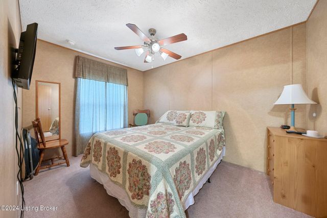 60 Hickory Ln, Clarkson, KY 42726