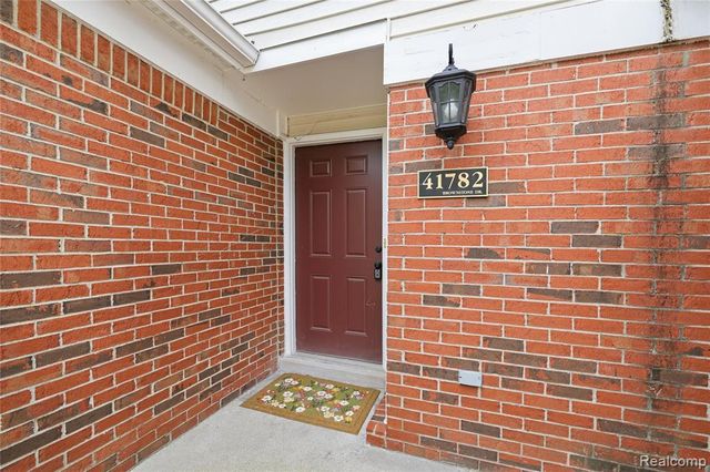 41782 Brownstone Drive, Novi, MI 48377