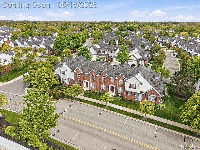 41782 Brownstone Drive, Novi, MI 48377