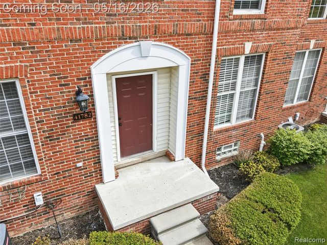 41782 Brownstone Drive, Novi, MI 48377