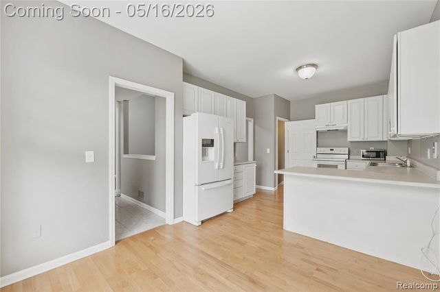 41782 Brownstone Drive, Novi, MI 48377