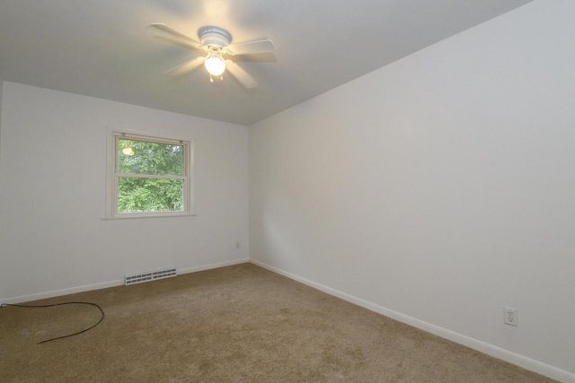 933 Parkview LANE, Mukwonago, WI 53149