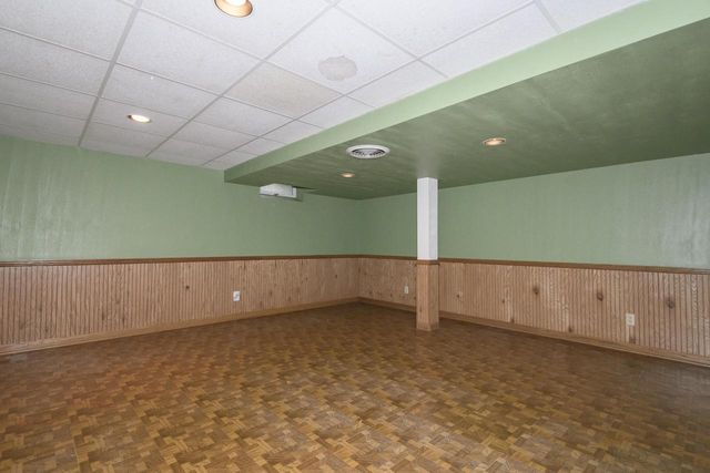 933 Parkview LANE, Mukwonago, WI 53149