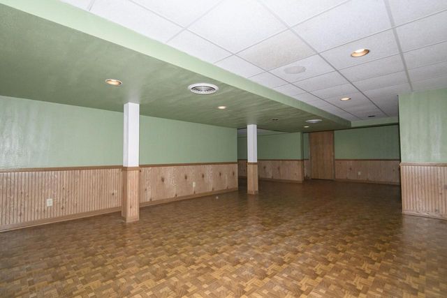 933 Parkview LANE, Mukwonago, WI 53149