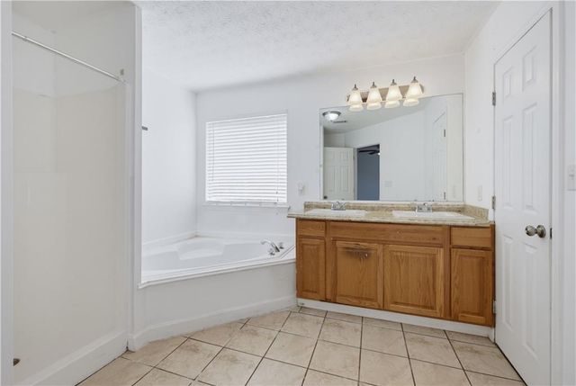 2545 Lake Royale Drive, Riverdale, GA 30296