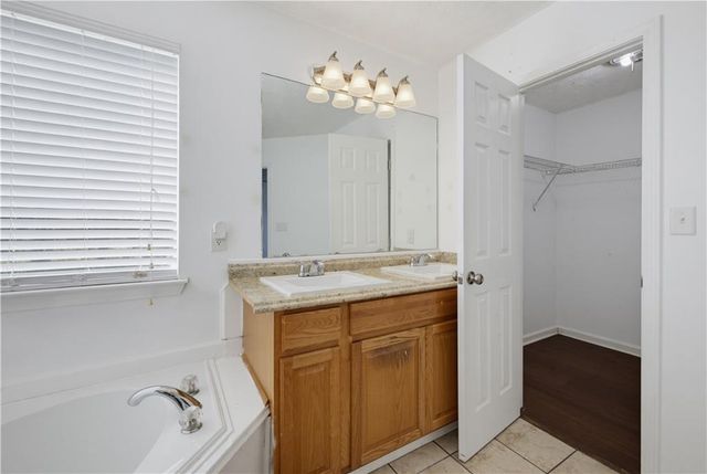 2545 Lake Royale Drive, Riverdale, GA 30296