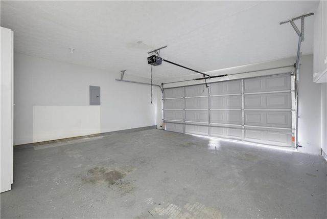 2545 Lake Royale Drive, Riverdale, GA 30296