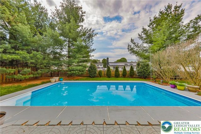 2996 Mosser Drive, Salisbury Twp, PA 18103