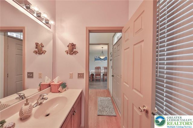 2996 Mosser Drive, Salisbury Twp, PA 18103