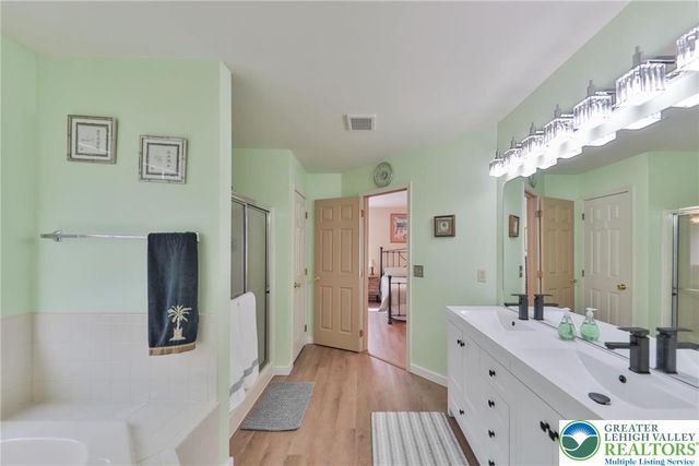 2996 Mosser Drive, Salisbury Twp, PA 18103