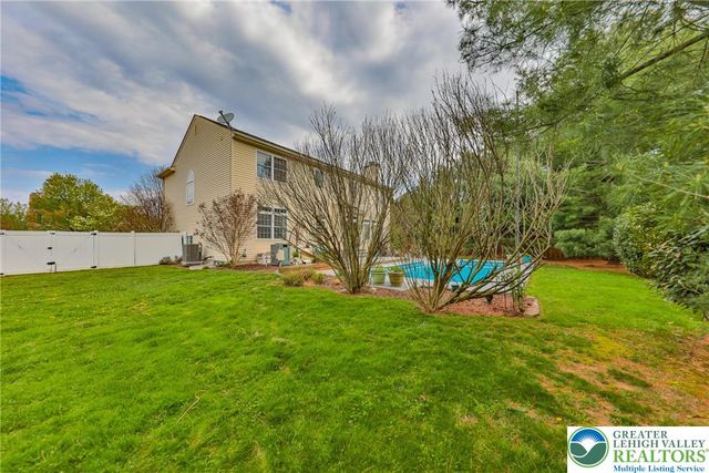 2996 Mosser Drive, Salisbury Twp, PA 18103