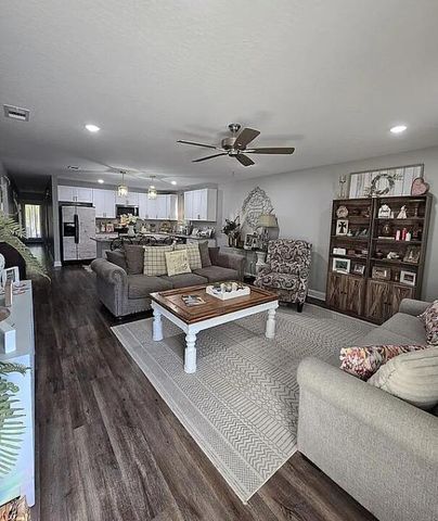 395 N George St., Petal, MS 39465