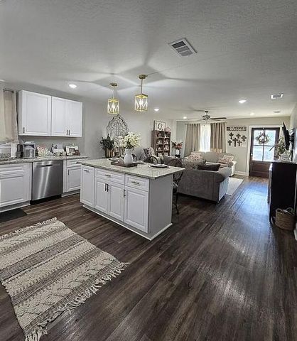 395 N George St., Petal, MS 39465