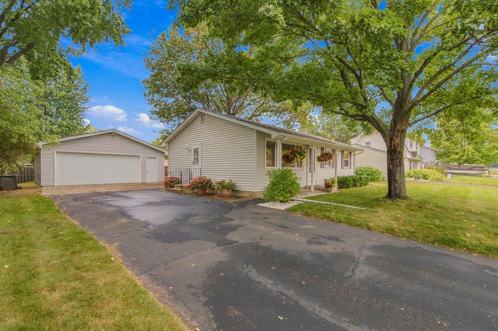2688 Cedar Avenue, White Bear Lake, MN 55110 — photo 2
