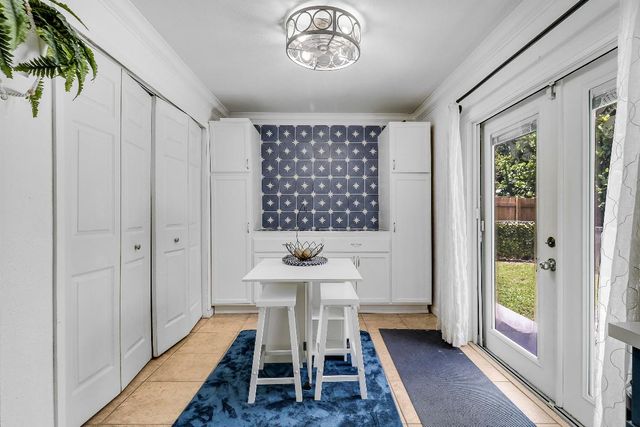 9277 Bloomfield Drive, Palm Beach Gardens, FL 33410