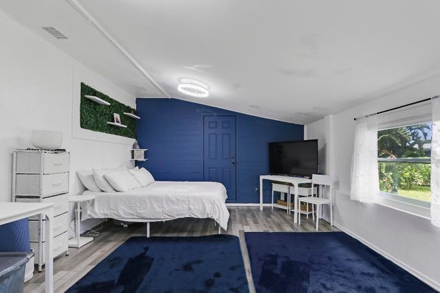 9277 Bloomfield Drive, Palm Beach Gardens, FL 33410