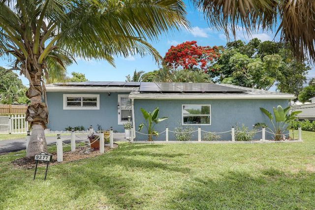 9277 Bloomfield Drive, Palm Beach Gardens, FL 33410