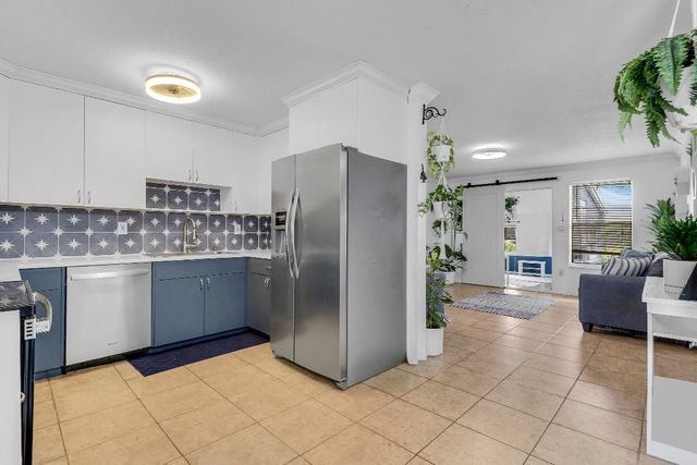 9277 Bloomfield Drive, Palm Beach Gardens, FL 33410