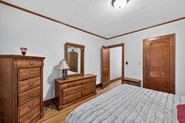 6382 Stillwater Boulevard N, Oakdale, MN 55128