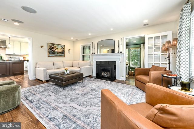 1701 N JEFFERSON ST, Arlington, VA 22205
