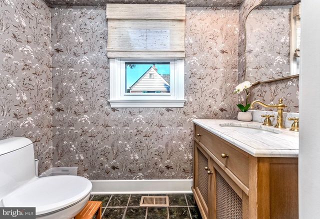 1701 N JEFFERSON ST, Arlington, VA 22205