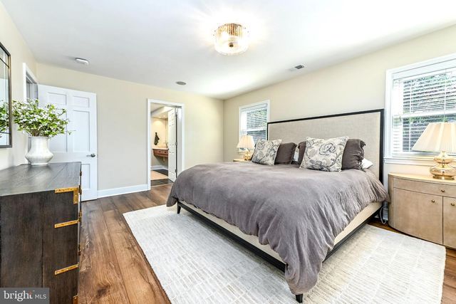1701 N JEFFERSON ST, Arlington, VA 22205