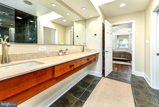 1701 N JEFFERSON ST, Arlington, VA 22205