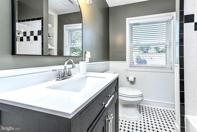 1701 N JEFFERSON ST, Arlington, VA 22205