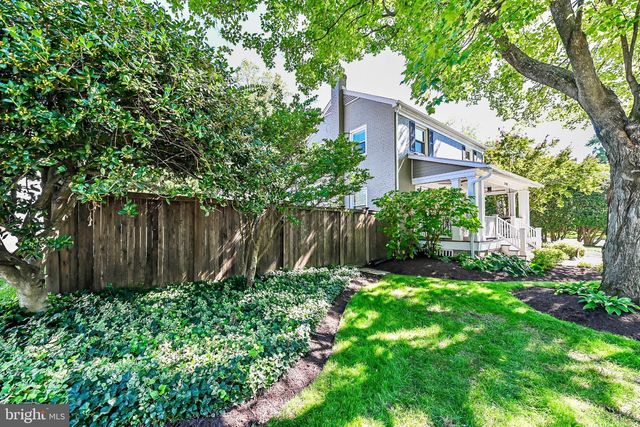 1701 N JEFFERSON ST, Arlington, VA 22205