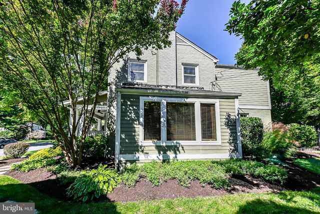 1701 N JEFFERSON ST, Arlington, VA 22205