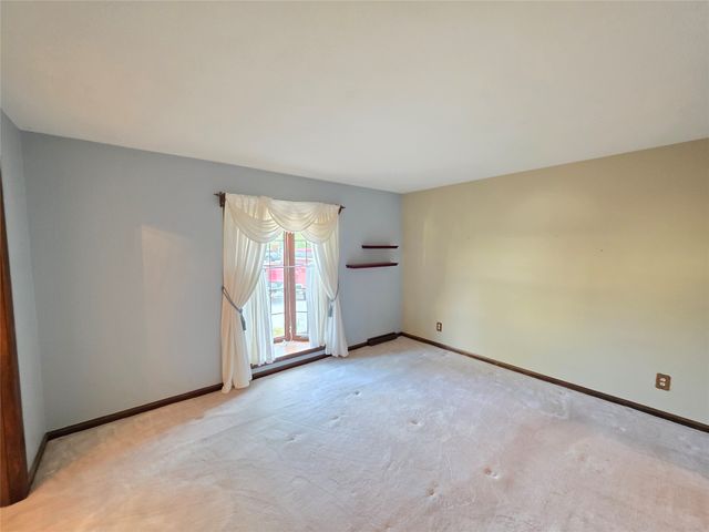 7622 CHESTNUT Street, Fairview, PA 16415